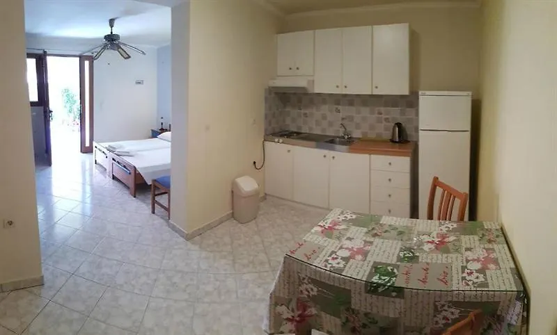 Hotel Epi Apartments Lourdata